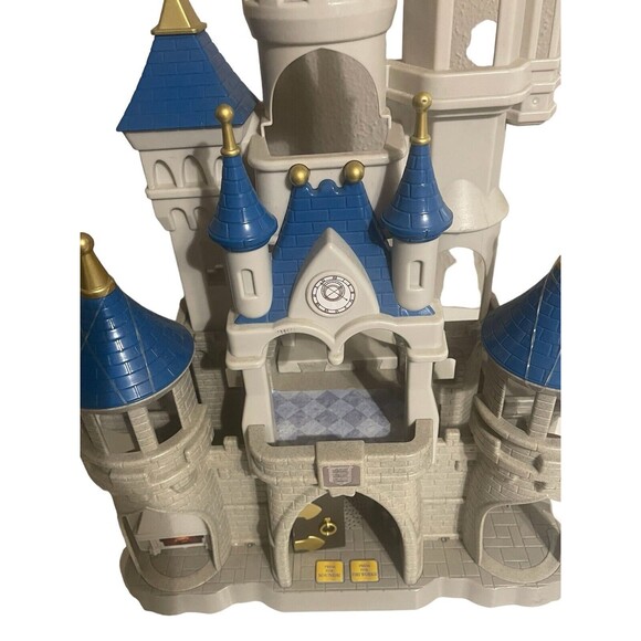Disney World Cinderella Castle Playset Fireworks Sounds Parks FREE SHIPPING - Picture 9 of 16
